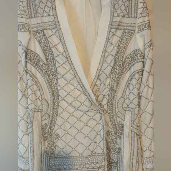 Blazer - Picture 3 of 9